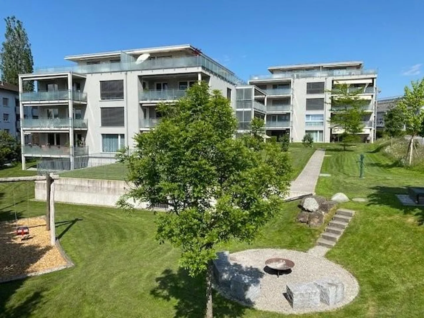 Vie moderne dans le centre du village de Bischofszell - Photo 1 sur 4
