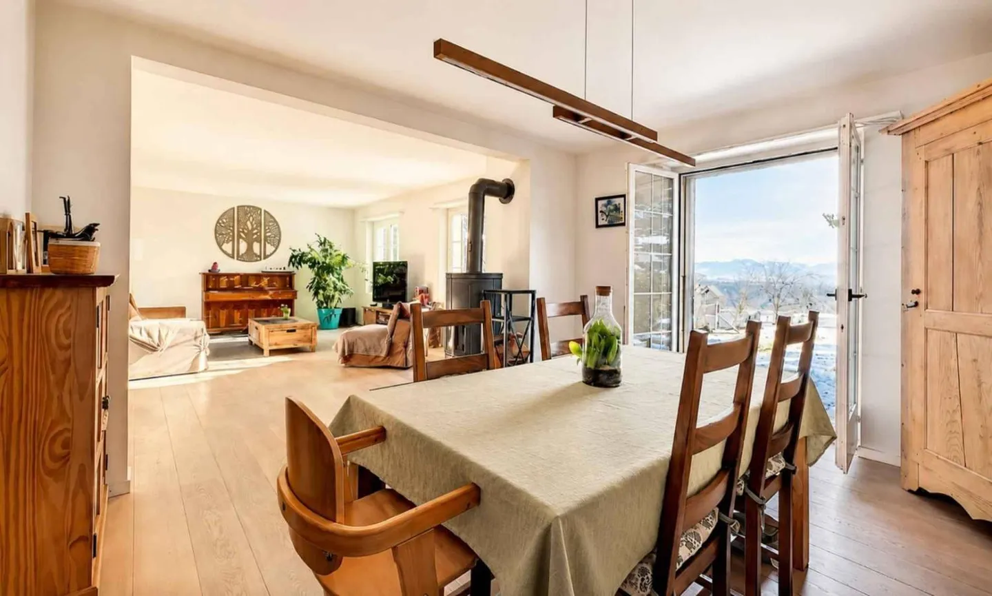 Bella Casa Indipendente con Vista Lago - Foto 1 di 11