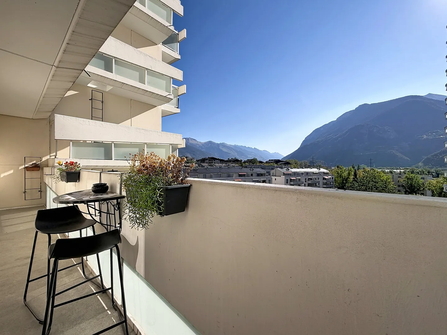 Appartamento Incantevole con Vista Montagna - Foto 3 di 5