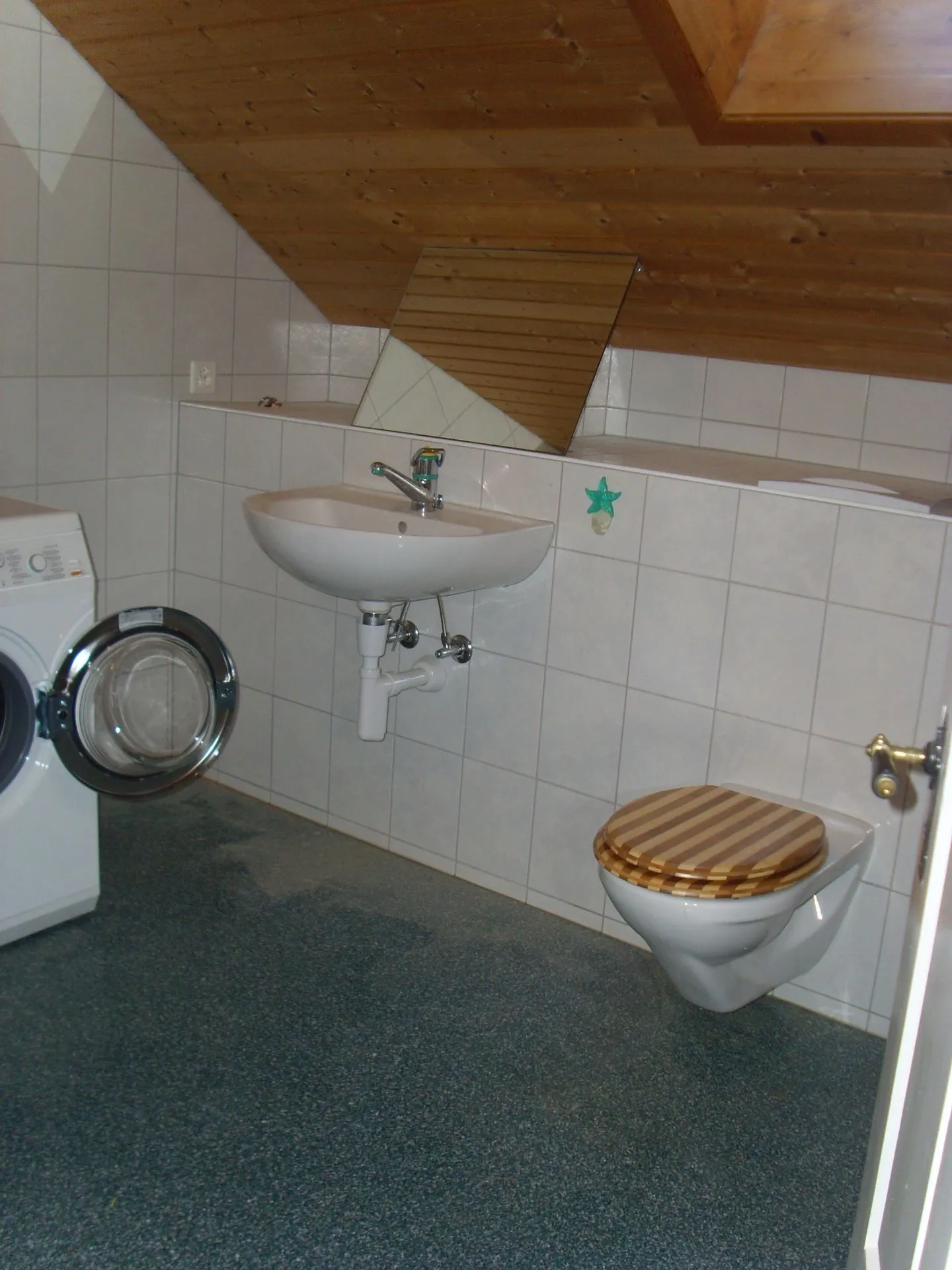 Appartement en Attique 5½ pièces avec jardin au centre - Photo 10 sur 12