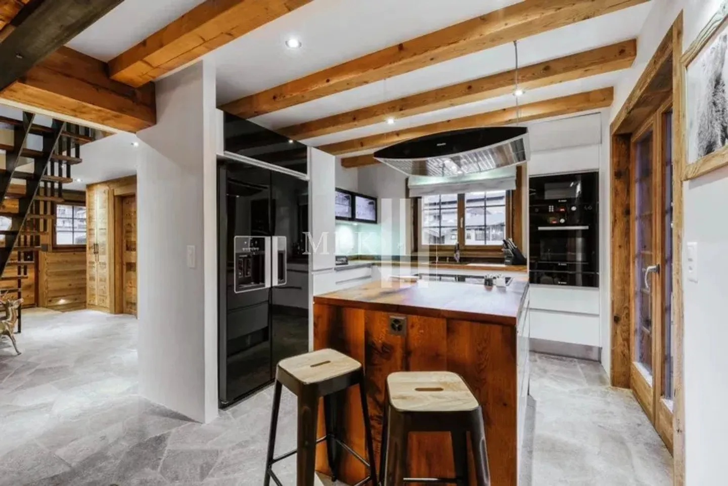 Chalet for sale - Photo 5 of 13