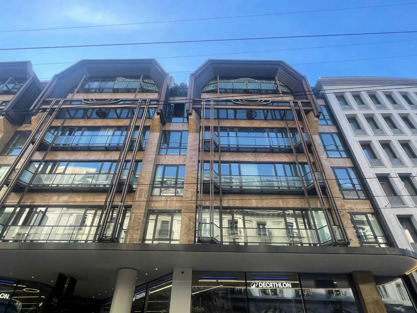 Modern Office Space in Geneva - Photo 1 of 2
