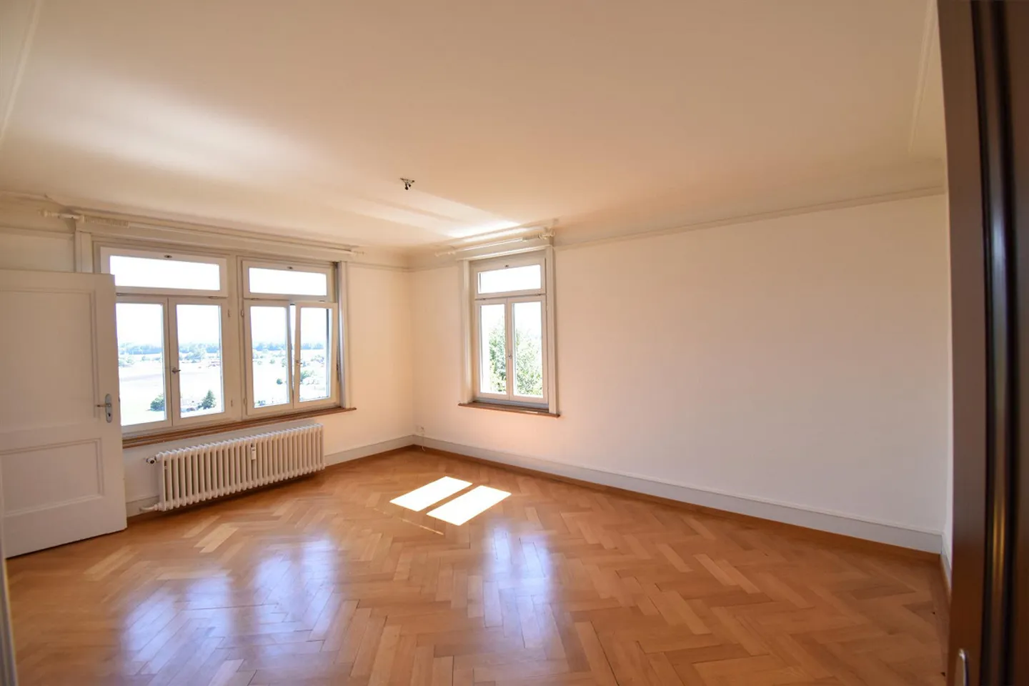 Vivere con vista in una vecchia villa in stile Liberty - Foto 4 di 10