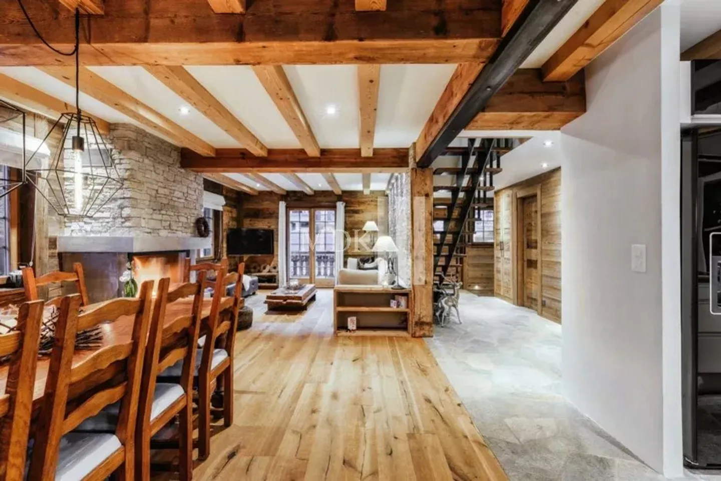 Chalet for sale - Photo 3 of 13