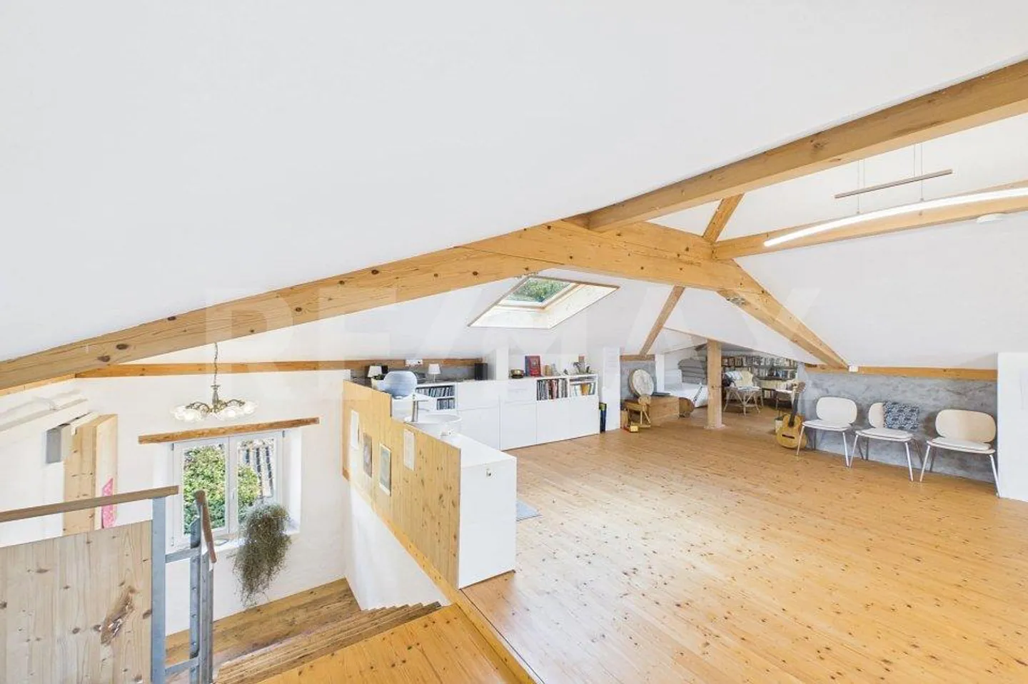 Large penthouse apartment, magnificent lake view, garden and 25 min. to Lugano - Photo 7 of 8