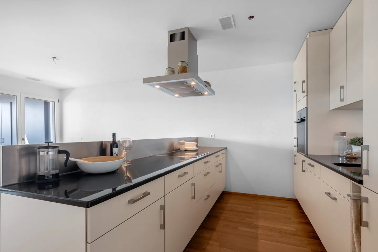 Stunning Attic Apartment with Terrace - Photo 6 of 10