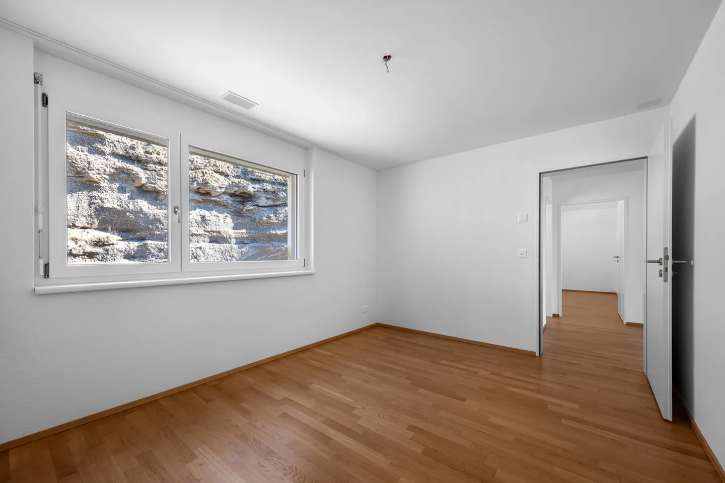Stunning Attic Apartment with Terrace - Photo 10 of 10