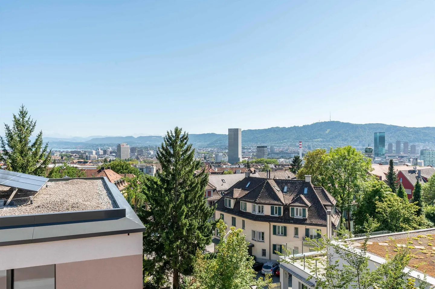 2.5 Room Apartment in Zurich - Photo 2 of 6