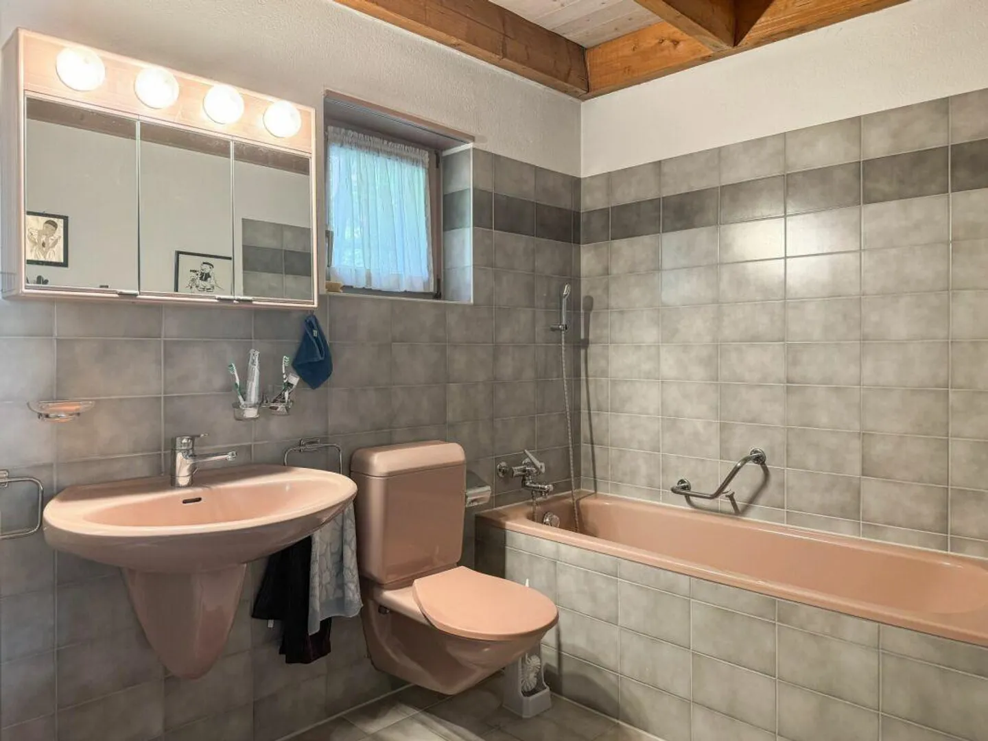 Vivere in armonia con la natura - Casa unifamiliare con giardino di 6 stanze - Foto 8 di 12
