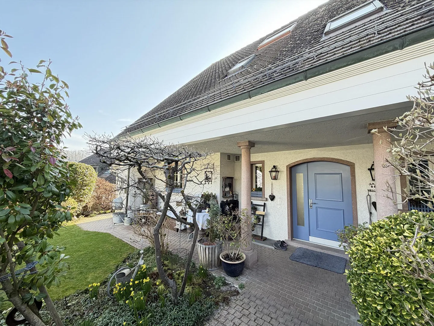 Charmantes Familienhaus in Bottmingen - Foto 1 von 14