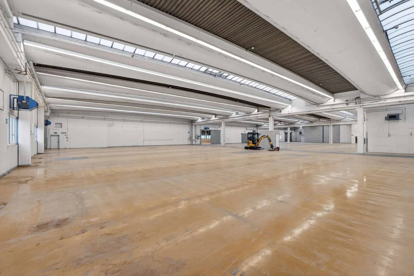 Office Space West - Photo 4 of 12