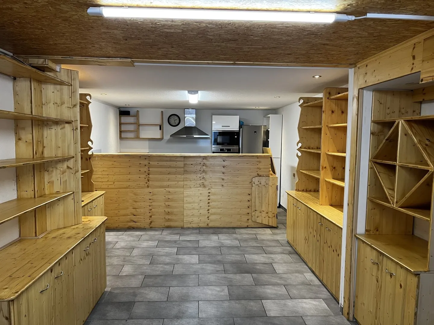 Superficie commerciale/vendita in affitto - Foto 4 di 6