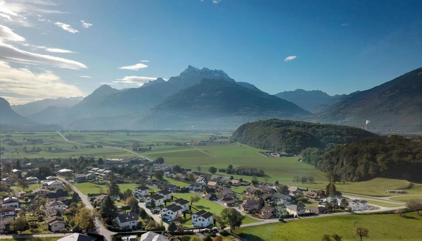 Moderne Villa in Ollon mit Aussicht - Foto 4 von 8