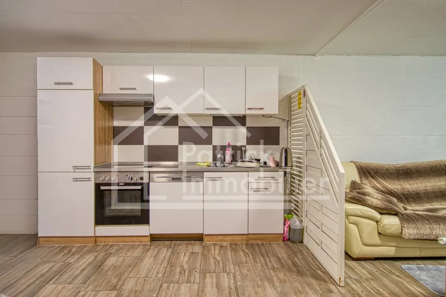 Villa indipendente con 5.5 stanze su un lotto di 1'075m2 - Foto 13 di 13