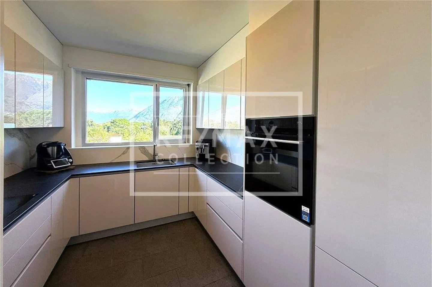 Elegante Attico ad Ascona - Foto 6 di 13