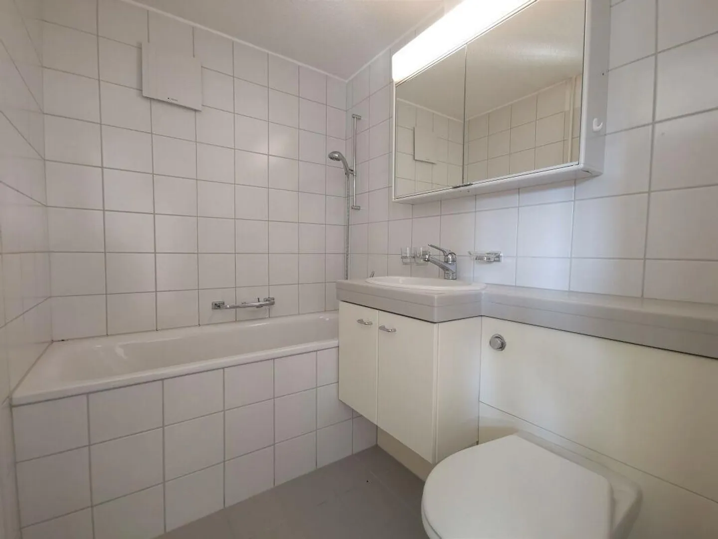 Sunny Residential Location - Photo 4 of 5