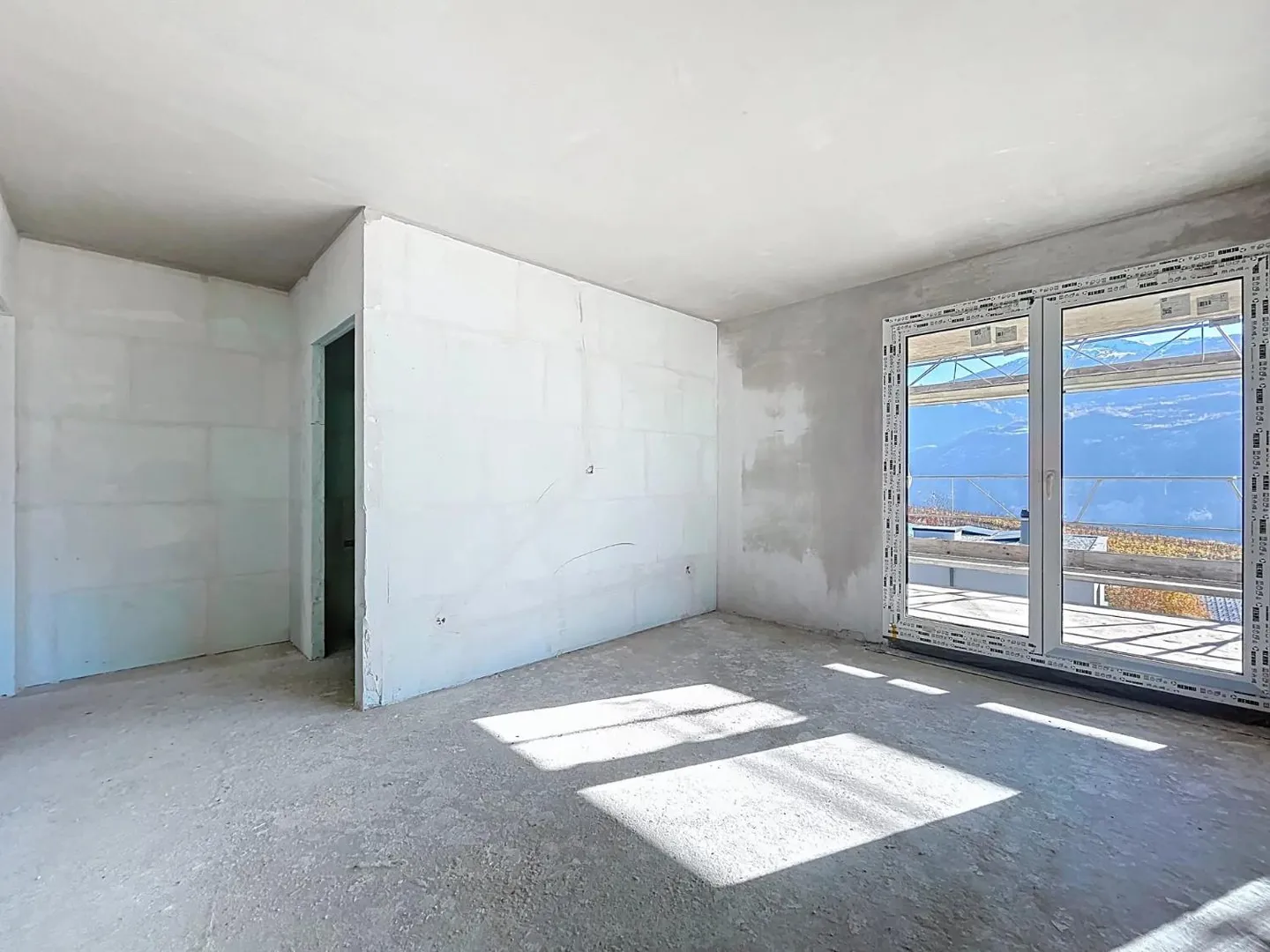 Villa moderne avec vues imprenables - Photo 8 sur 13