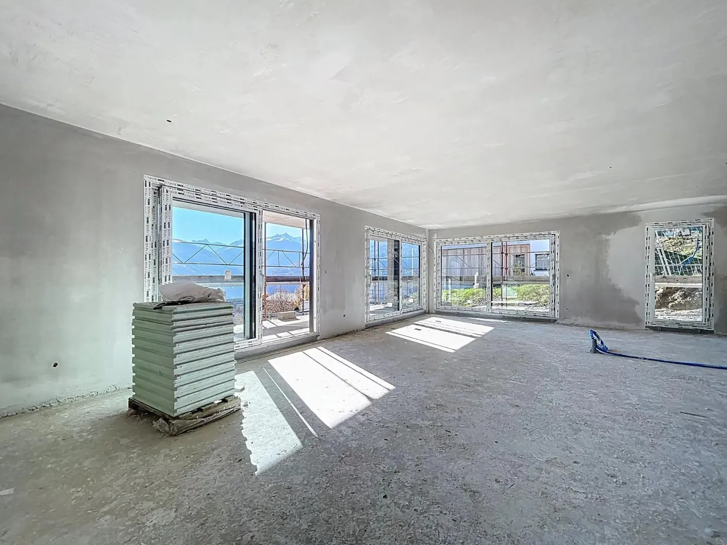 Villa moderne avec vues imprenables - Photo 2 sur 13