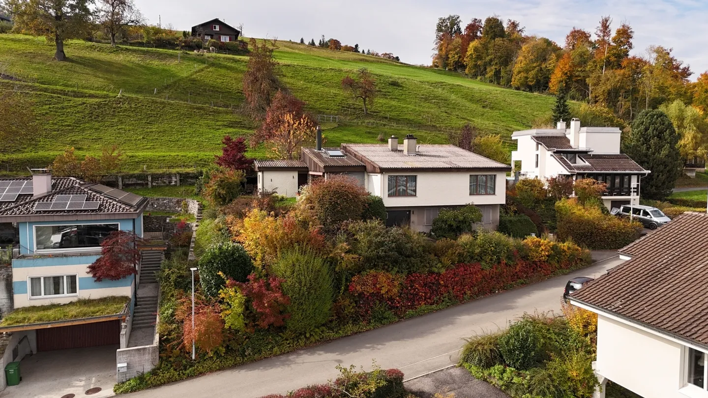 Charming Family Home in Kriens - Photo 1 of 16