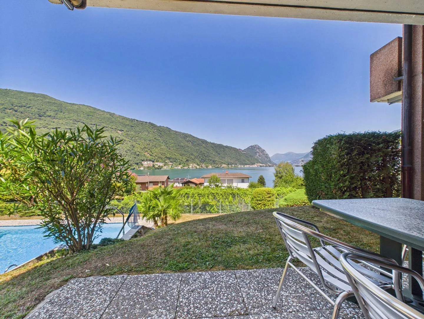 Paradis de vacances de rêve avec vue sur le lac et piscine - Photo 5 sur 13