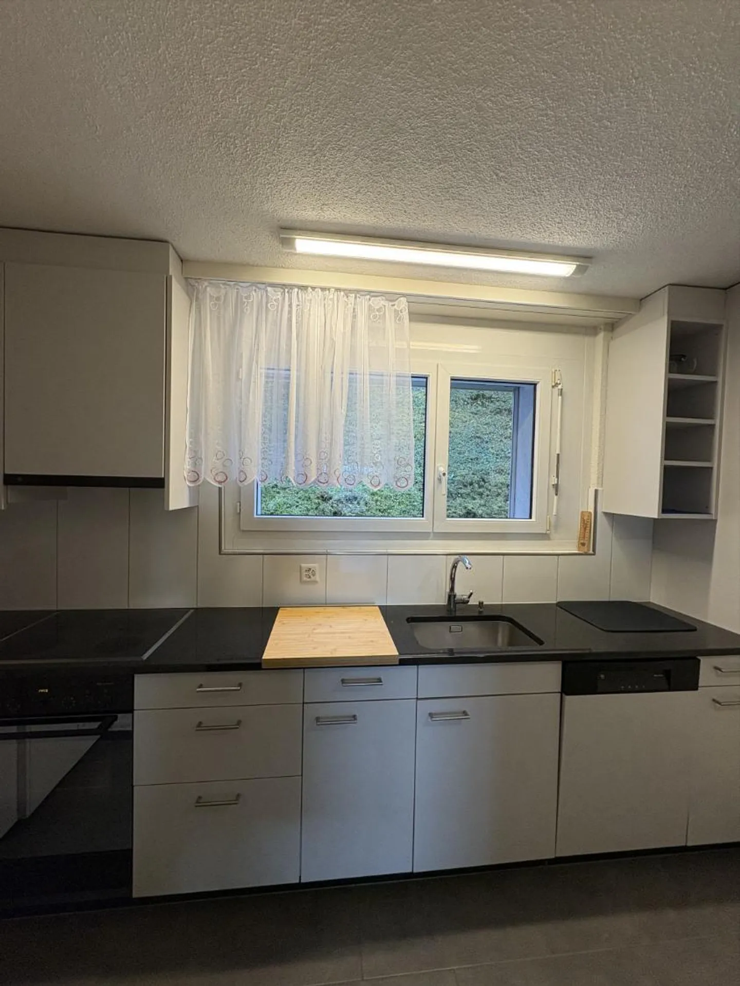 Charmante 3.5 Zimmer Wohnung - Foto 2 von 6