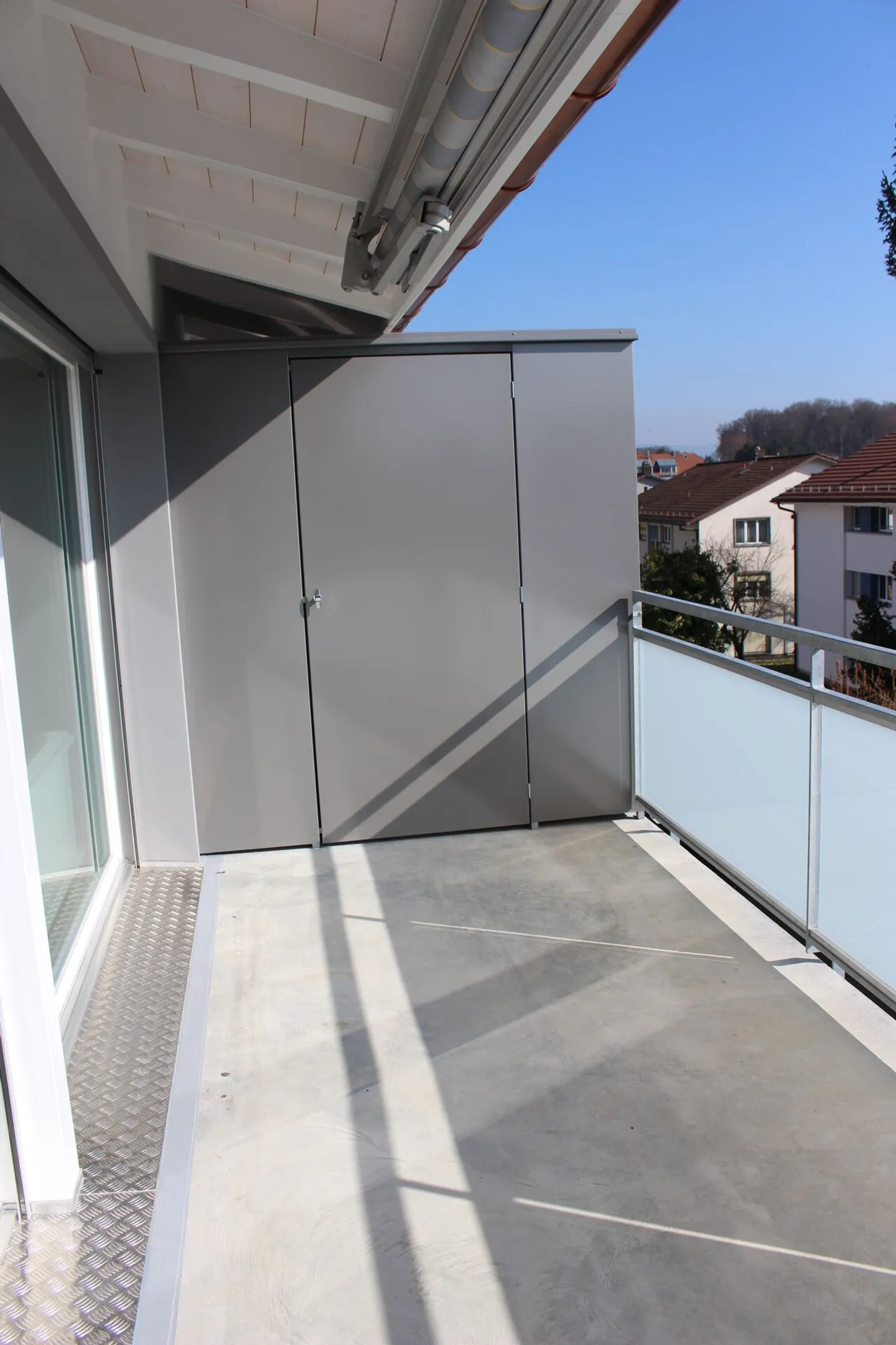 Appartamento attico attraente con 3 camere - Foto 13 di 16