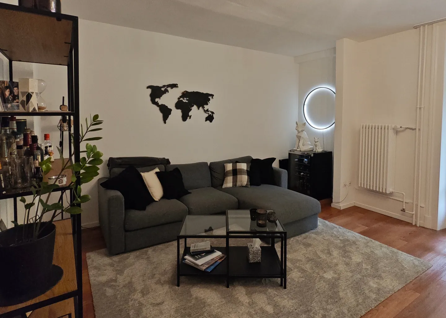 Appartamento spazioso con balcone - Foto 1 di 9