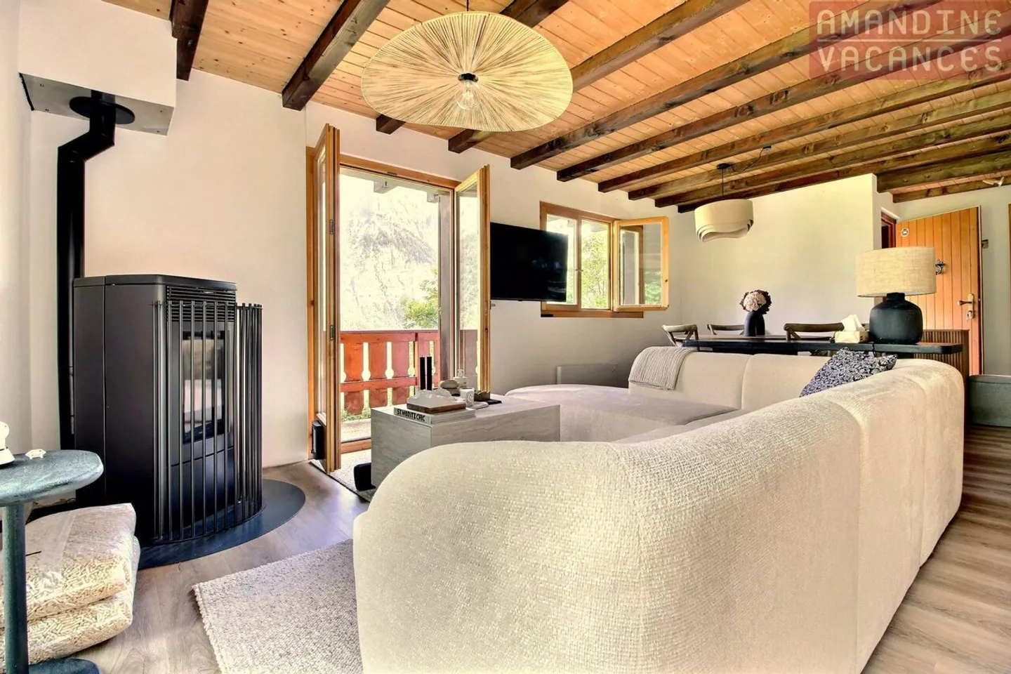 Charming Renovated Chalet - Photo 4 of 13