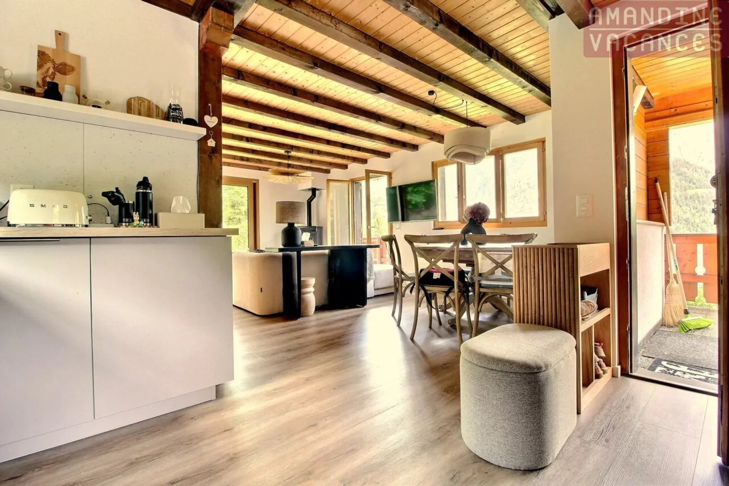 Charming Renovated Chalet - Photo 7 of 13