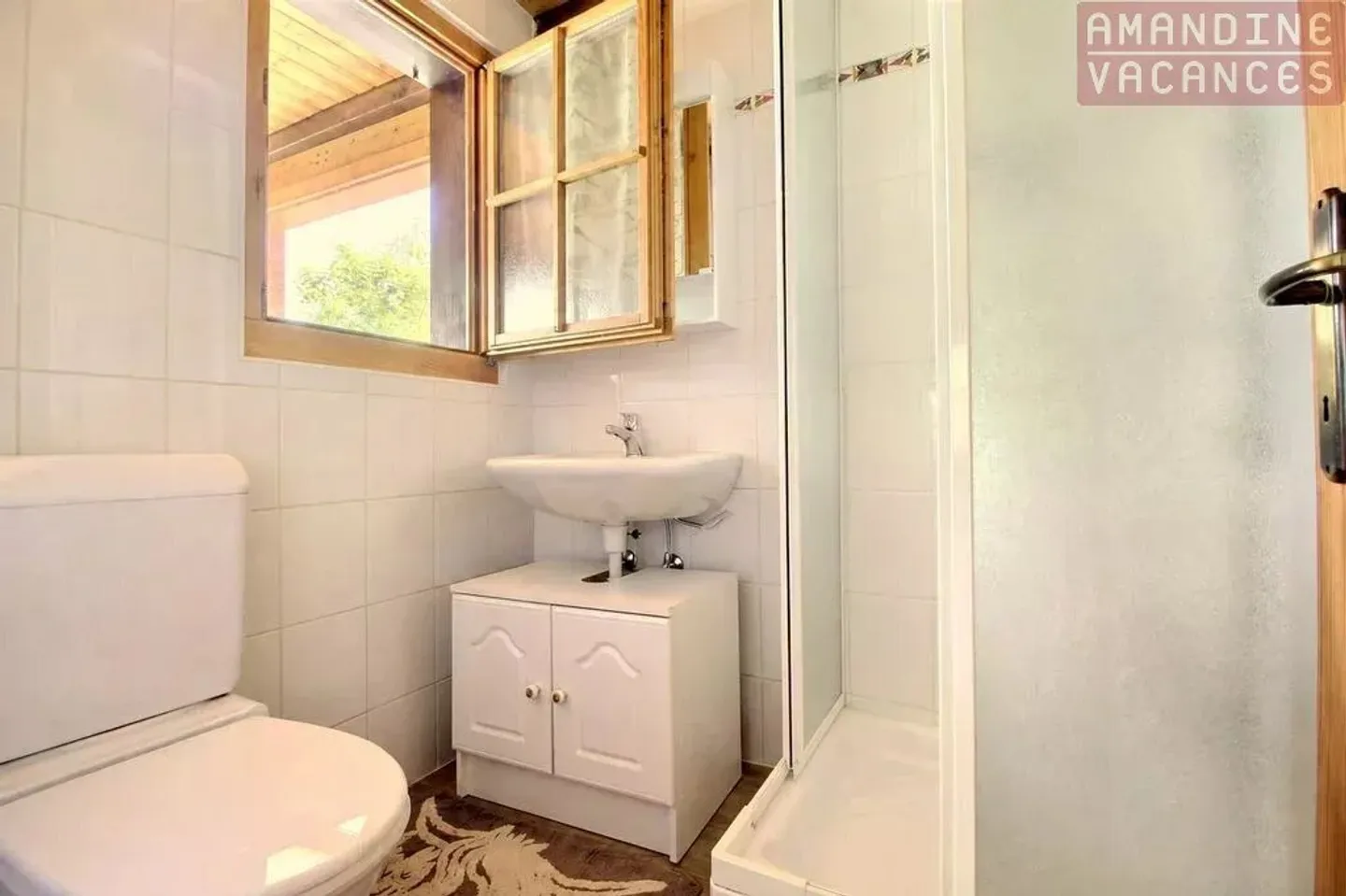 Charming Renovated Chalet - Photo 9 of 13