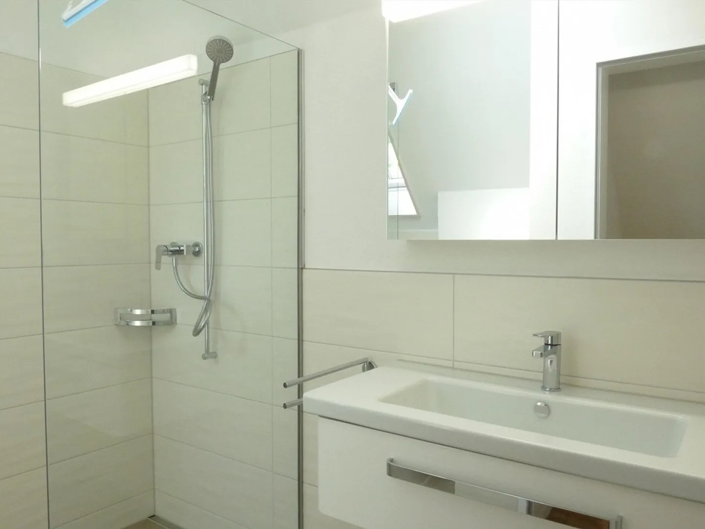 Appartamento maisonette luminoso di 3,5 stanze - Foto 9 di 15