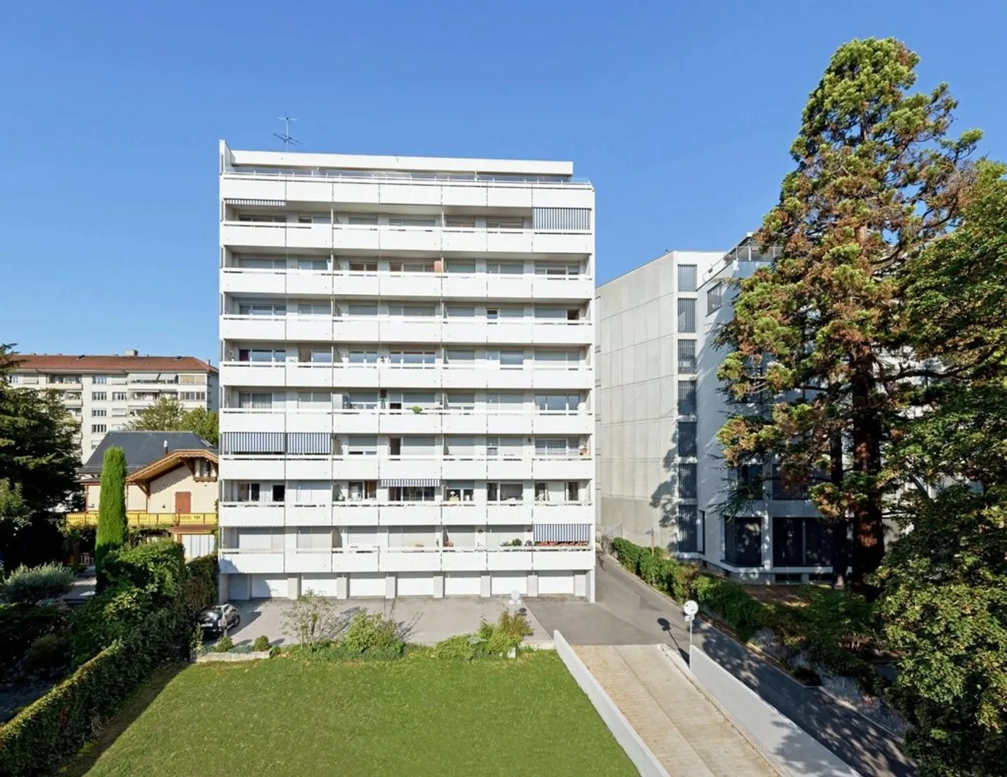 Quartiere Saint Jean - Enciclopedia - posto auto - Foto 1 di 1