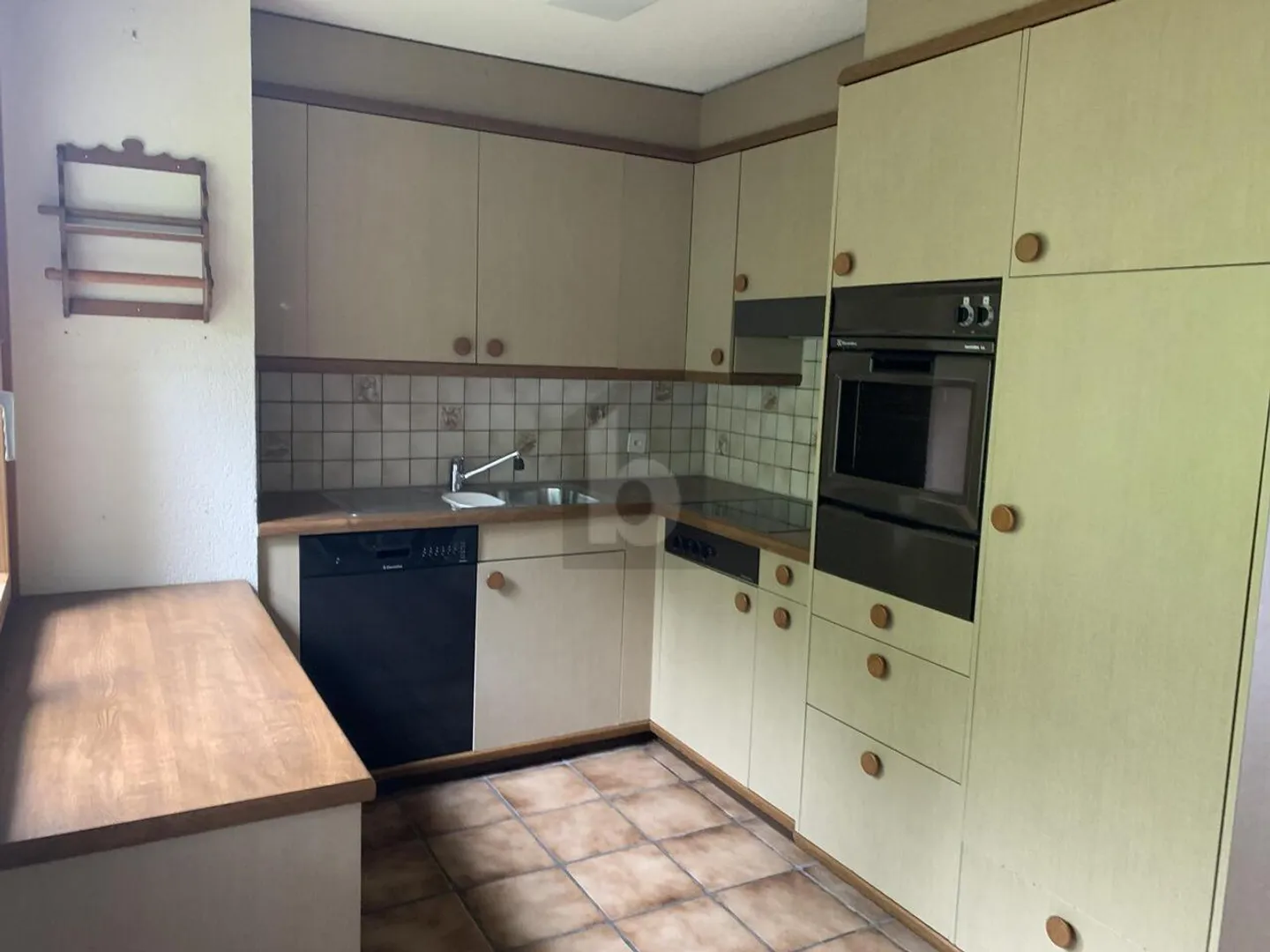 SPACIOUS WITH GREAT LAKE VIEW - Photo 4 of 6