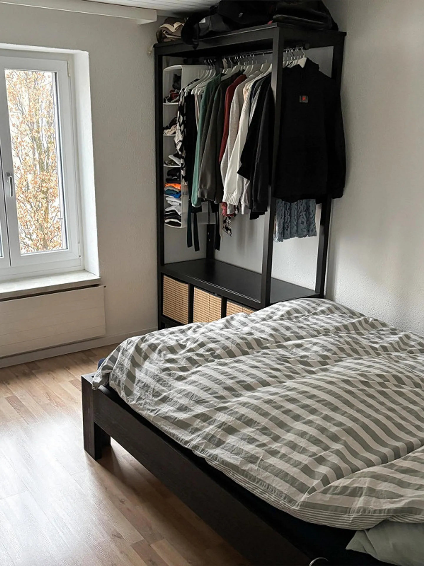 Appartement 2.5 pièces récemment rénové, situé au centre - Photo 6 sur 7