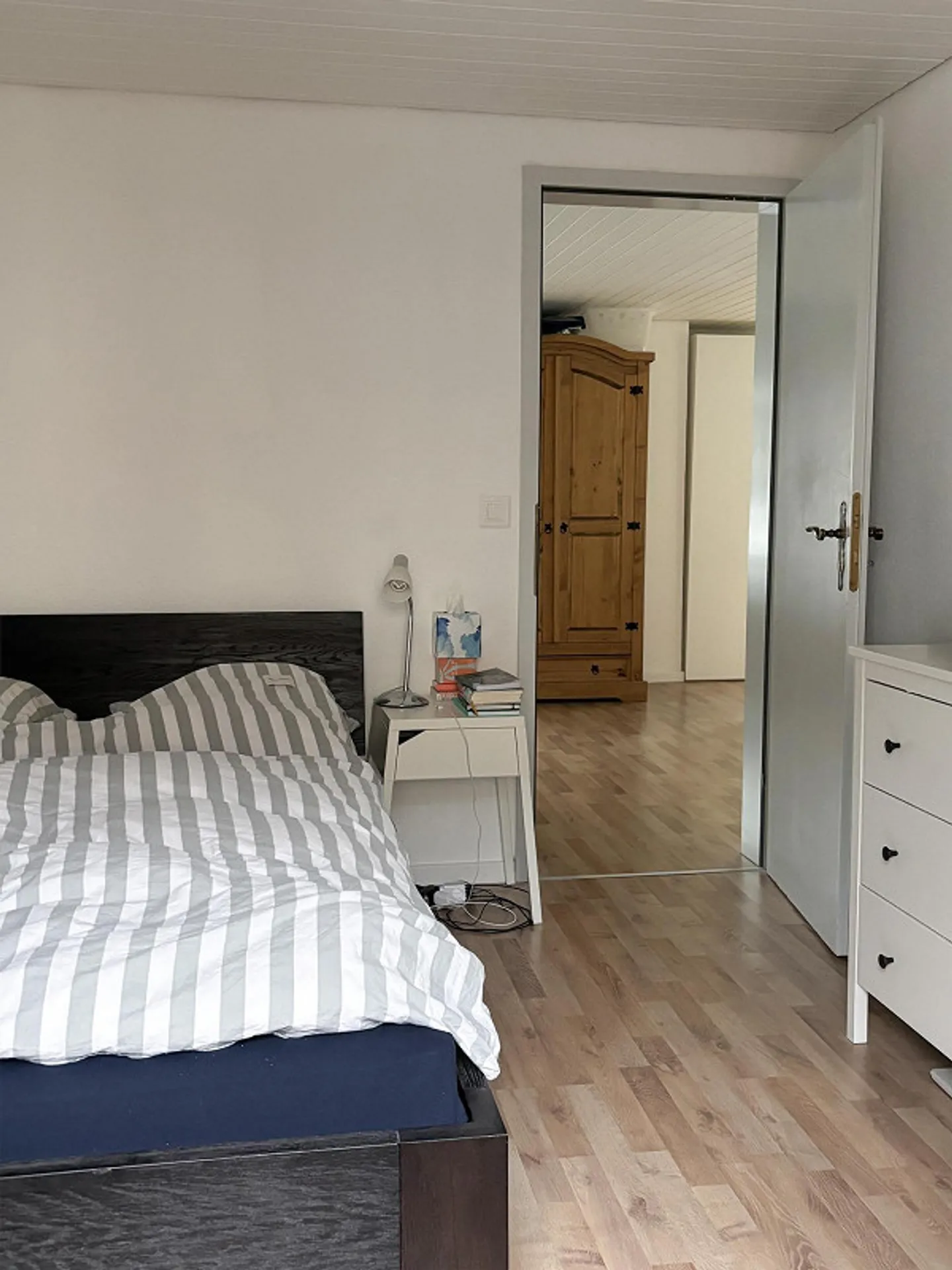 Appartement 2.5 pièces récemment rénové, situé au centre - Photo 7 sur 7