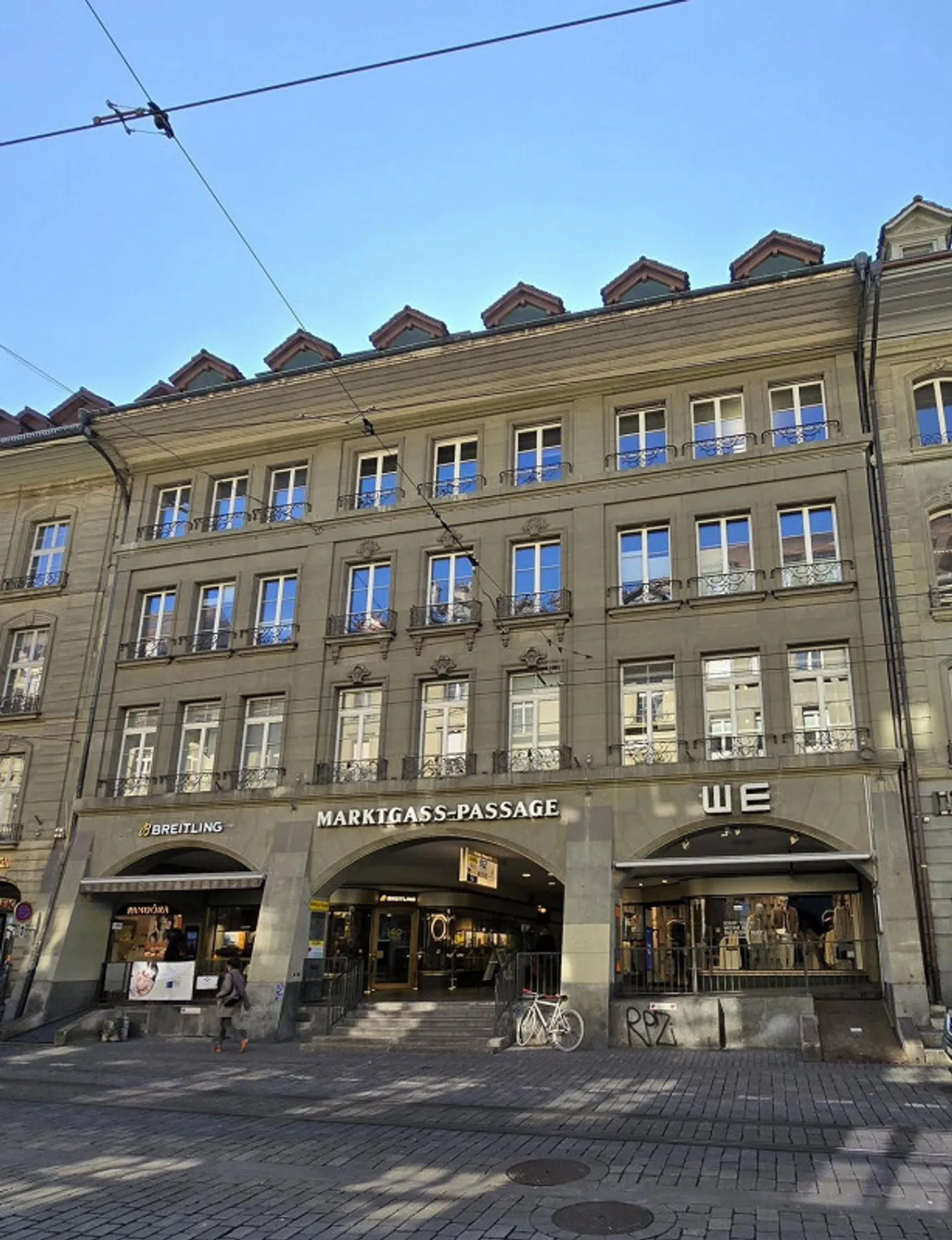 POP UP until April 30, 2026 in the heart of Bern - Photo 1 of 9