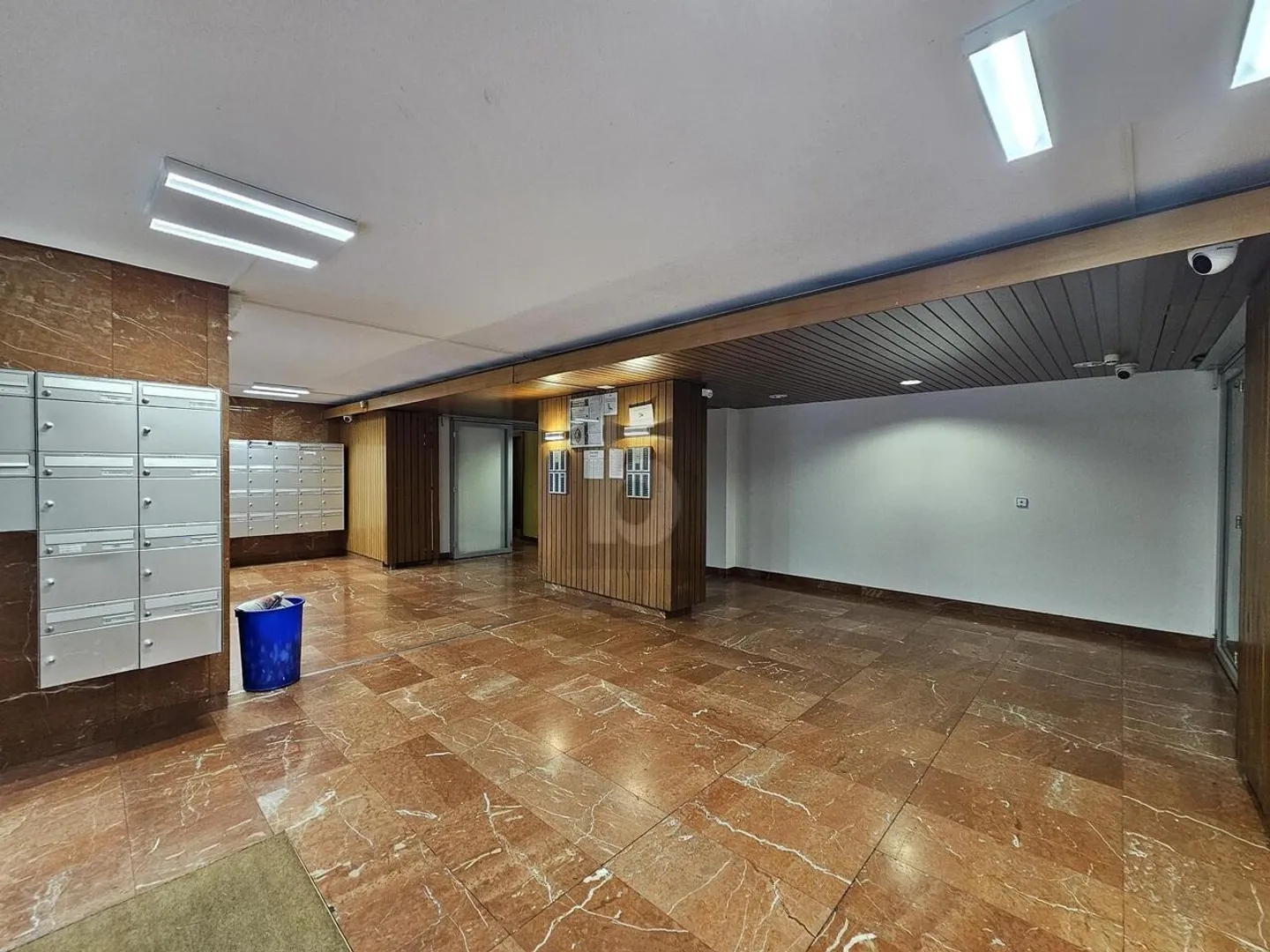 Appartement à vendre - Photo 2 sur 6