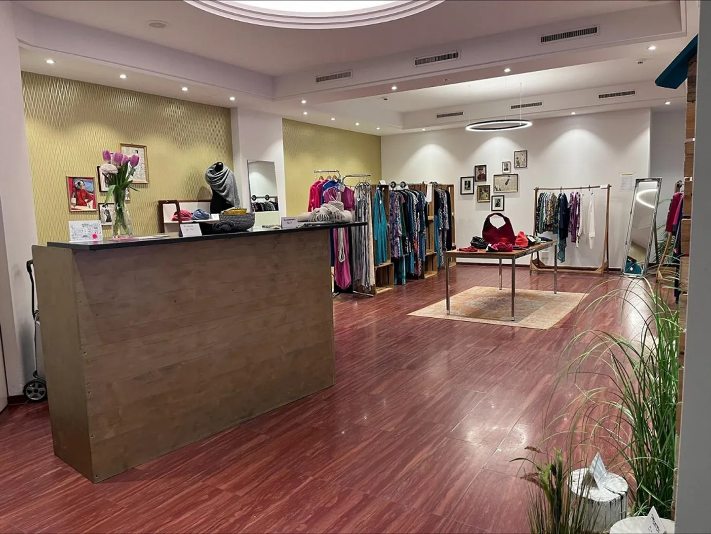 POP UP until April 30, 2026 in the heart of Bern - Photo 4 of 9