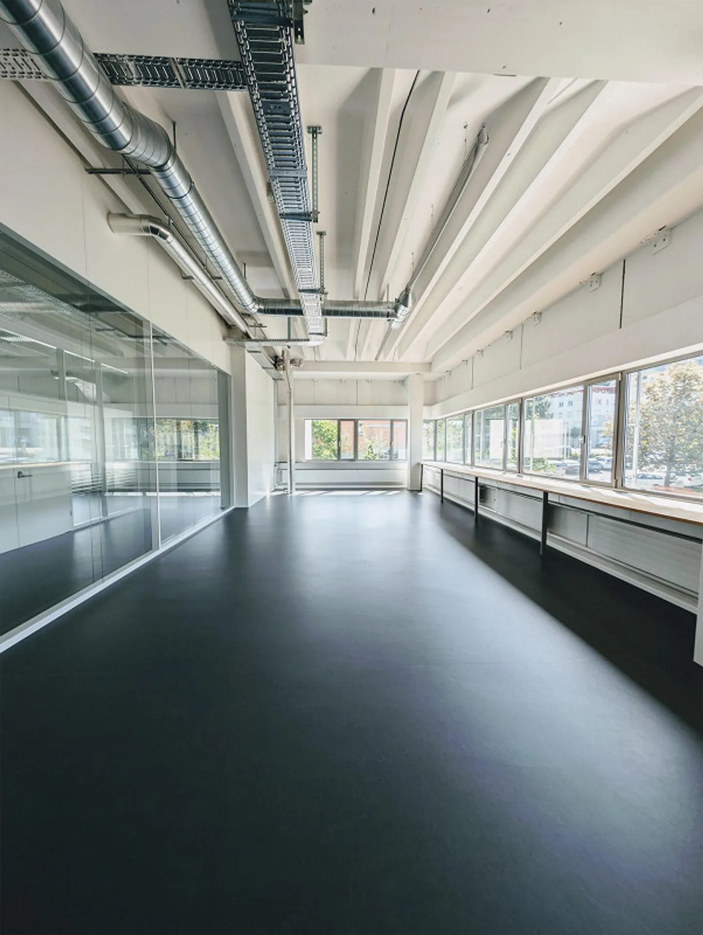 Spazi per uffici moderni in un ambiente innovativo - Foto 9 di 12