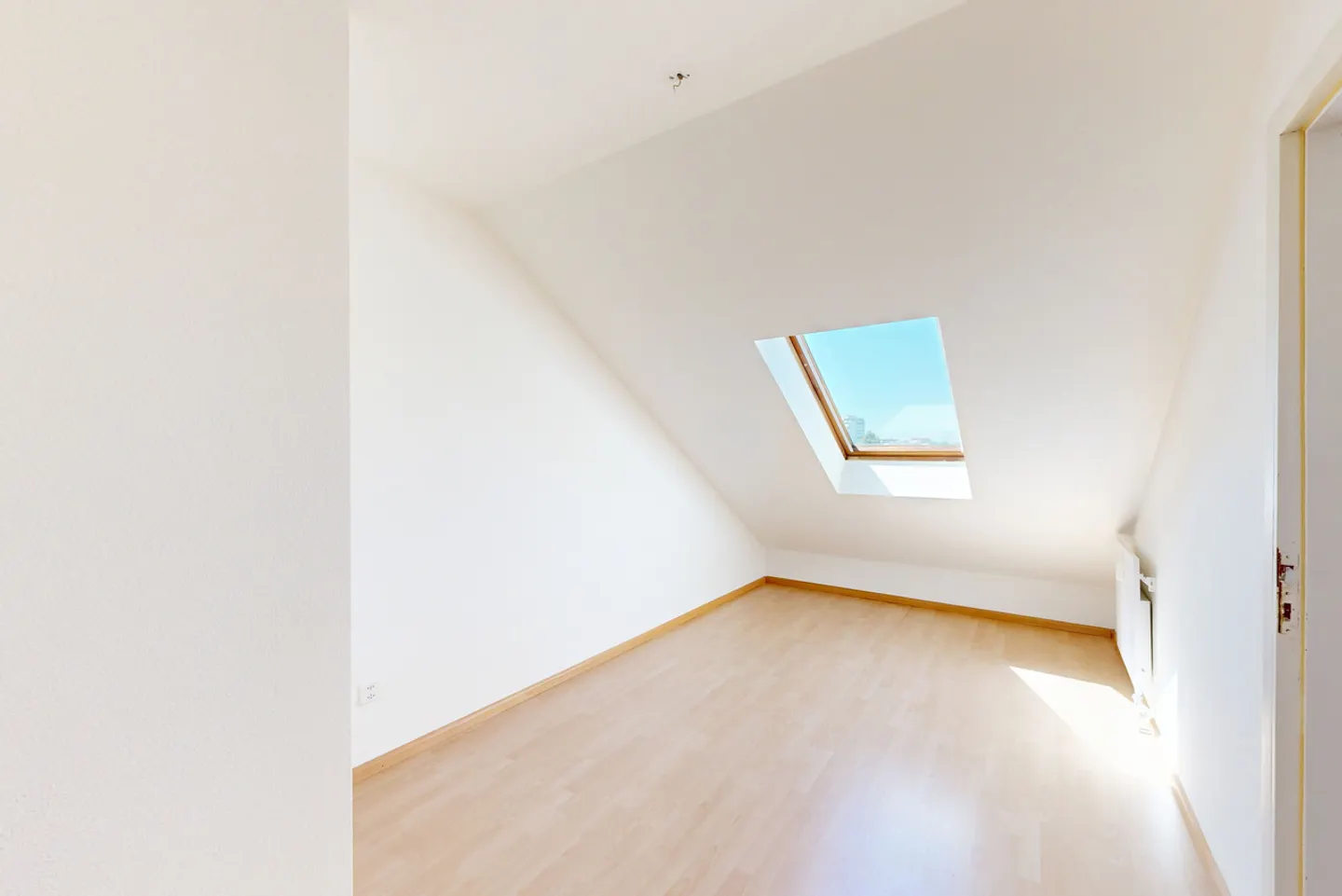 Appartamento duplex cerca nuovo inquilino! - Foto 9 di 11