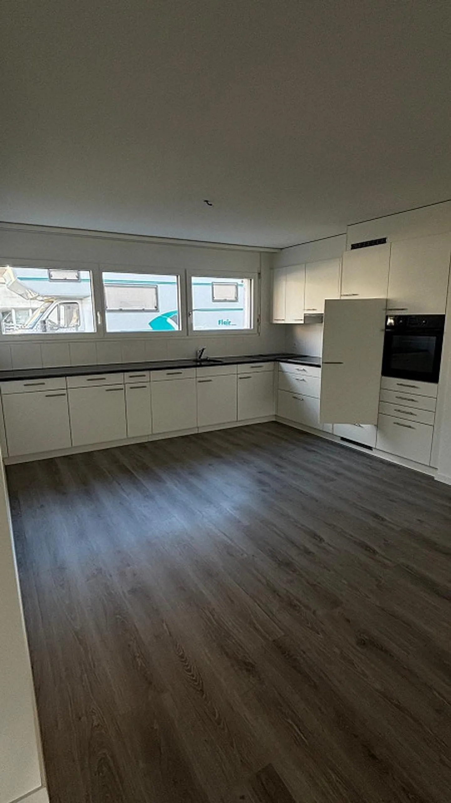 Modern 3.5 Room Apartment in Schlatt - Photo 1 of 8
