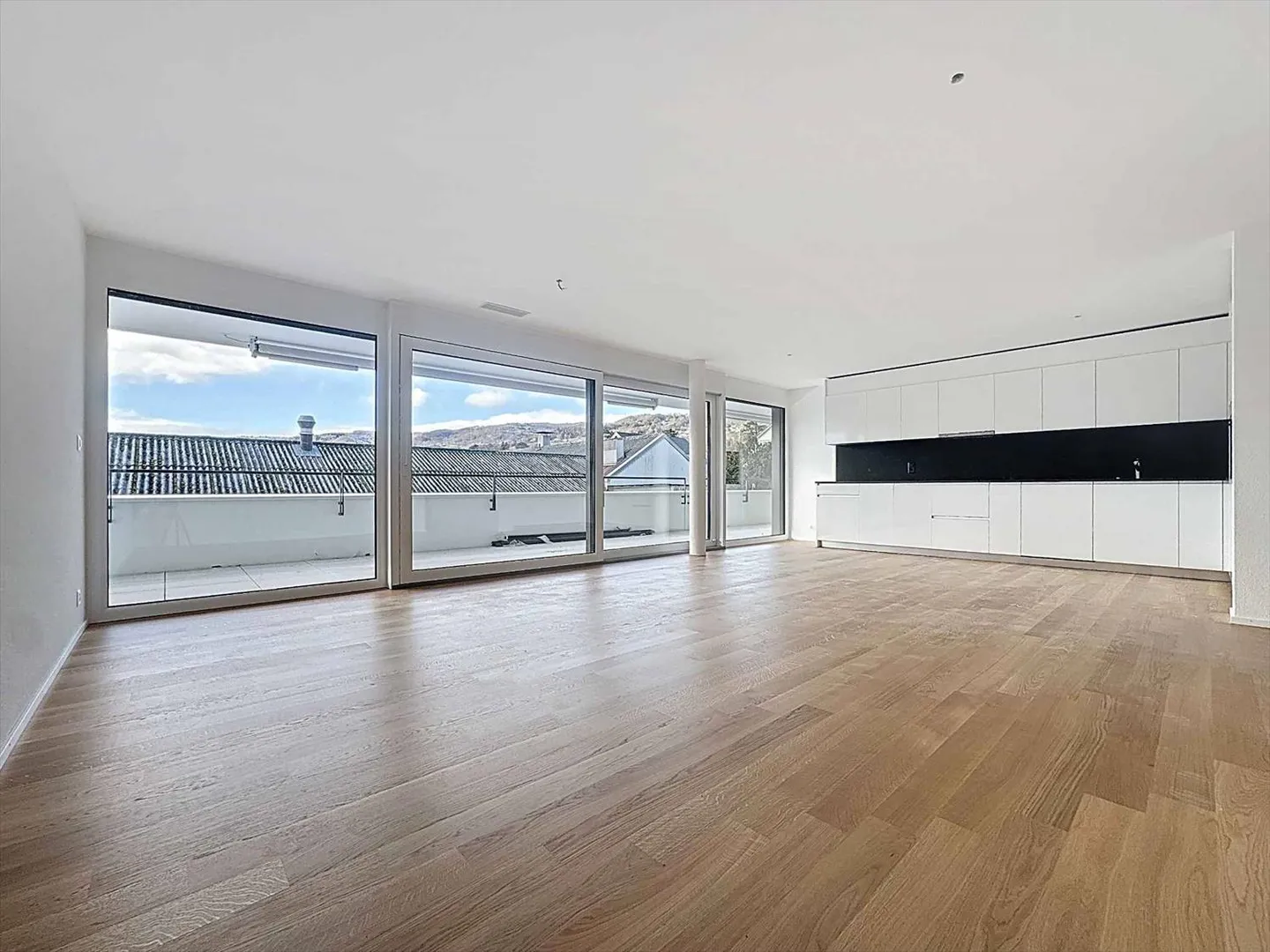 Appartamento con 4,5 stanze e balconi coperti - Foto 1 di 12