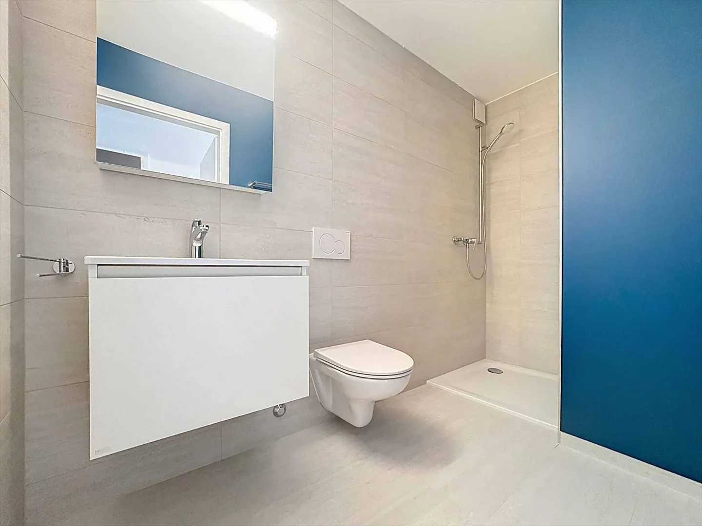 Appartamento con 4,5 stanze e balconi coperti - Foto 8 di 12