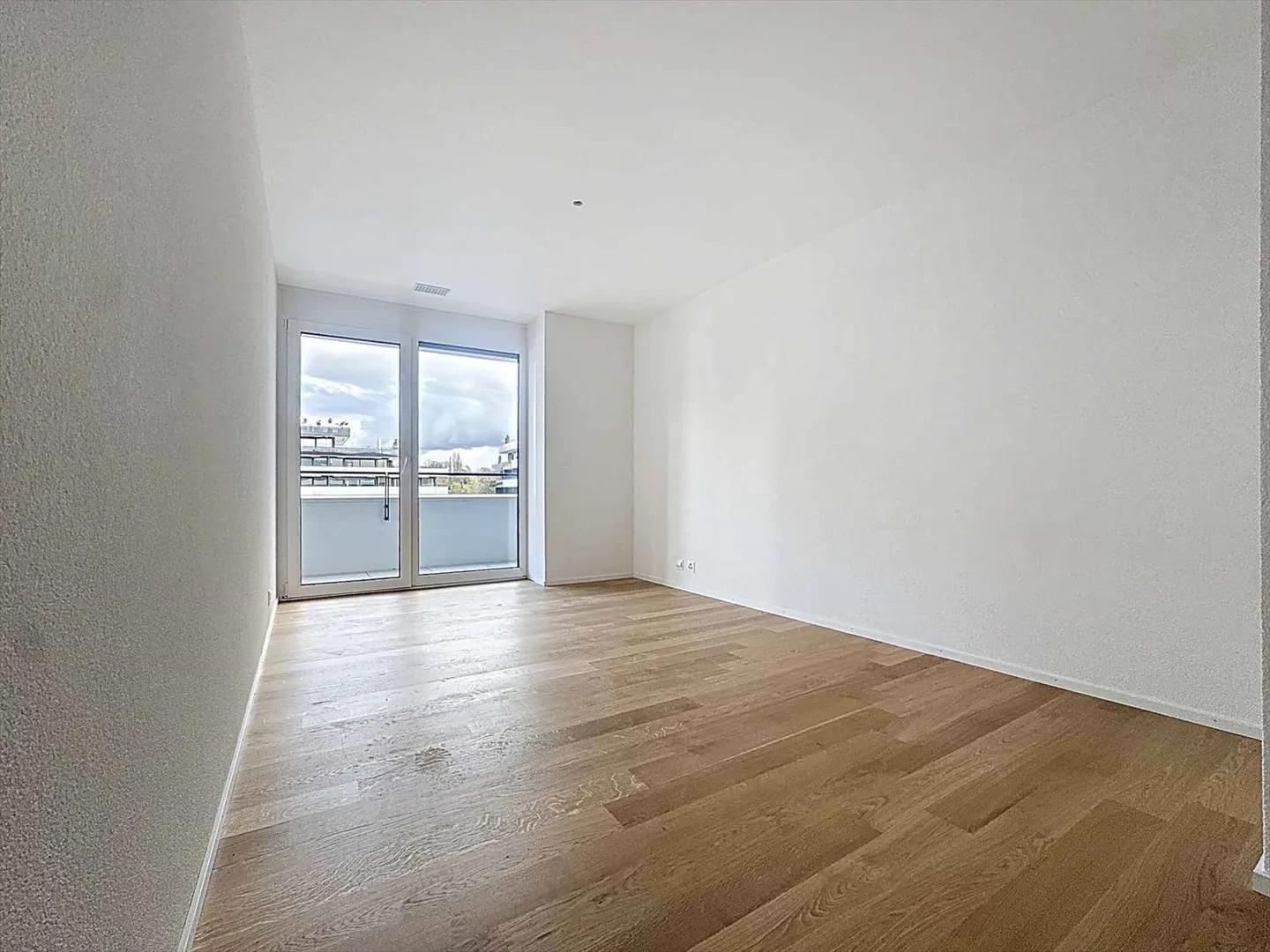 Appartamento con 4,5 stanze e balconi coperti - Foto 7 di 12