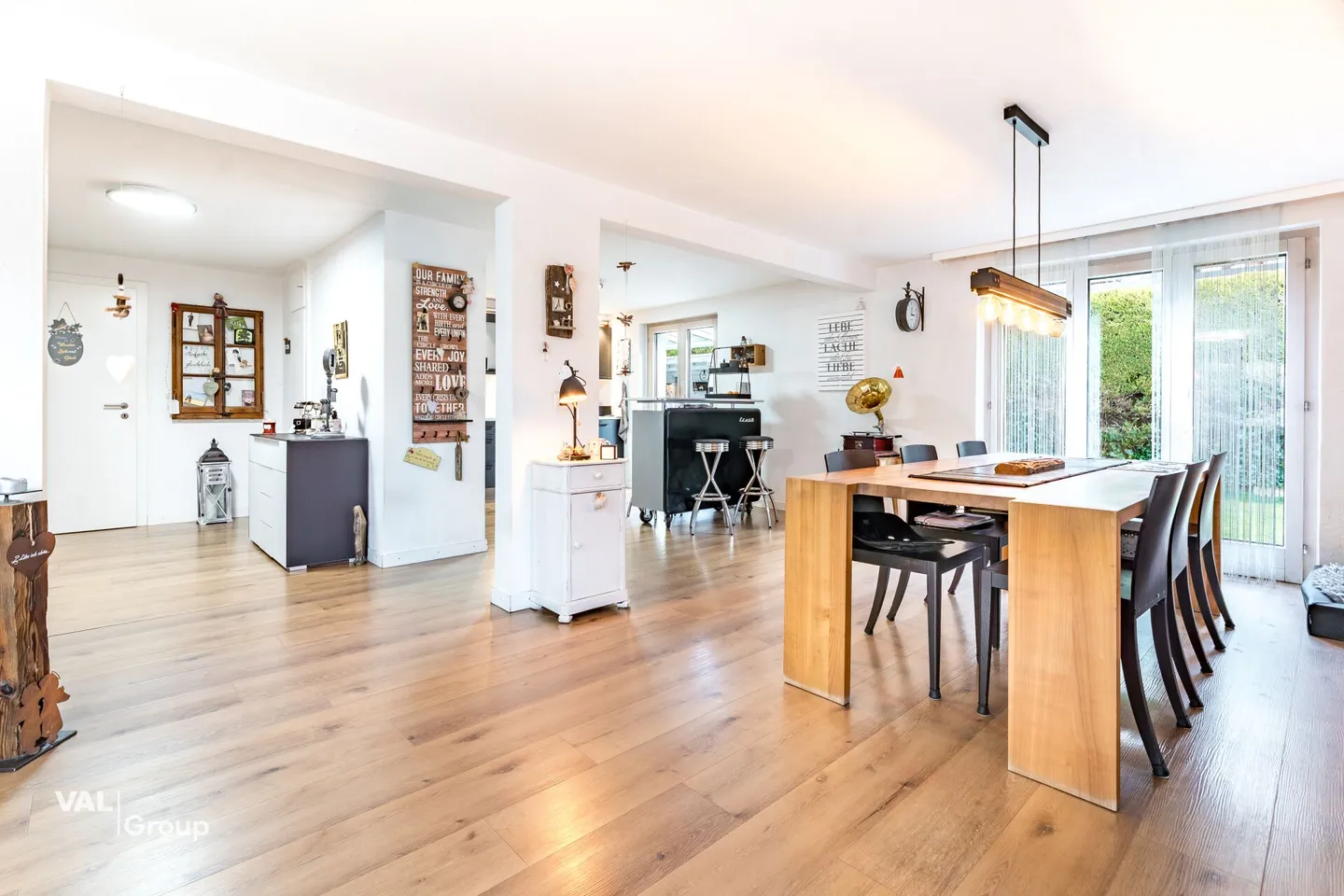 Ampia casa unifamiliare con giardino privato e molta tranquillità - Foto 7 di 27