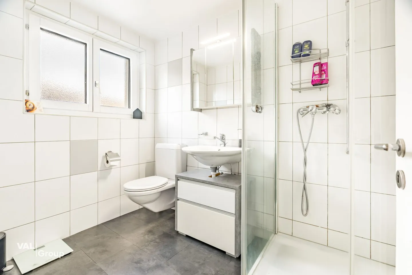 Ampia casa unifamiliare con giardino privato e molta tranquillità - Foto 10 di 27