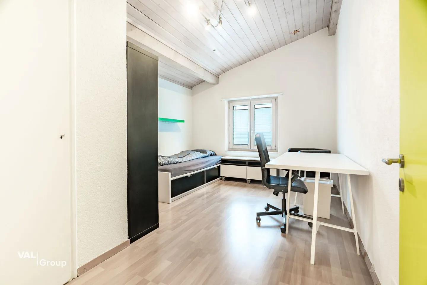 Ampia casa unifamiliare con giardino privato e molta tranquillità - Foto 16 di 27