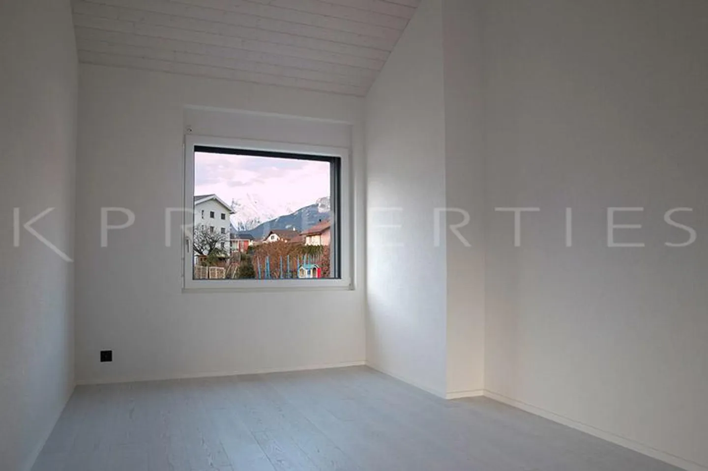 Unique 4.5 Room Apartment - Photo 5 of 10