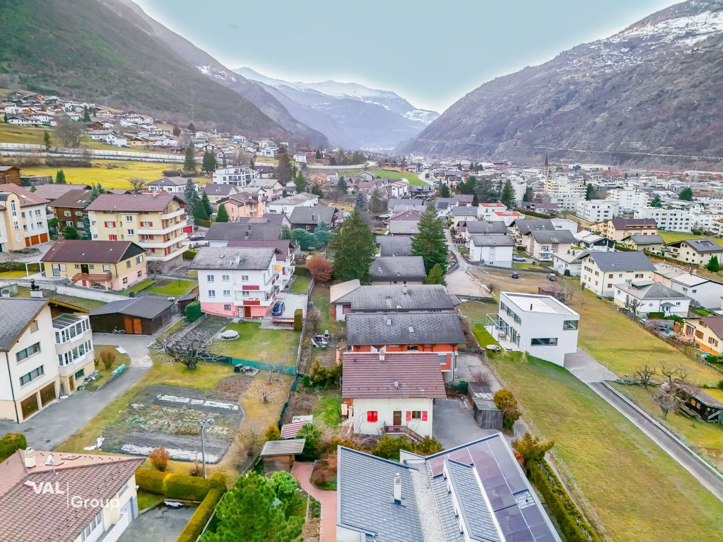 Ampia casa unifamiliare con giardino privato e molta tranquillità - Foto 24 di 27