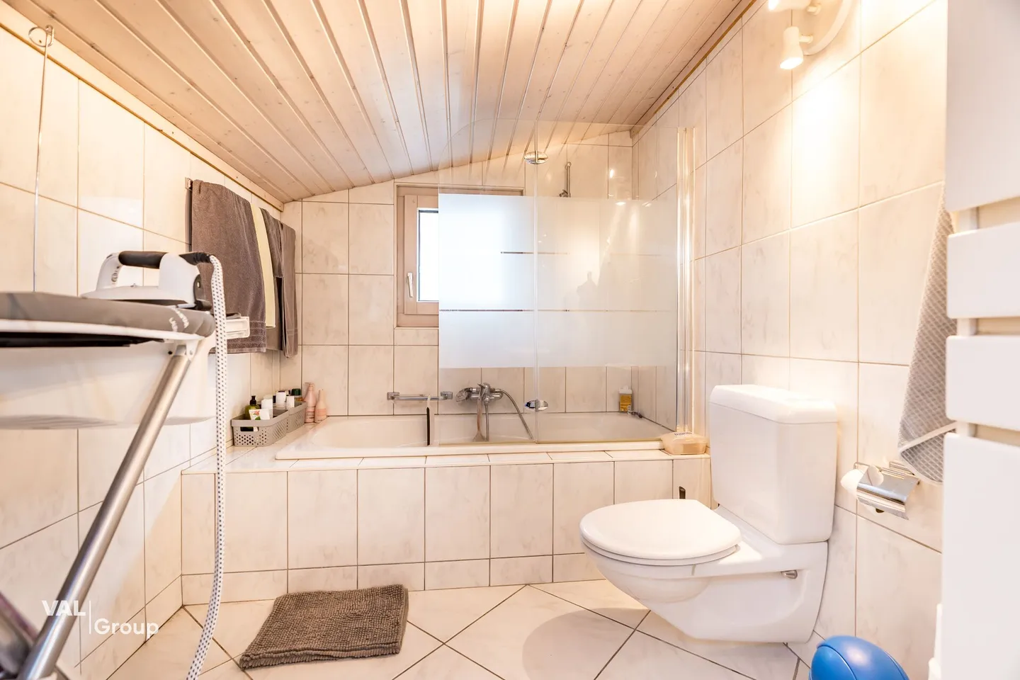 Ampia casa unifamiliare con giardino privato e molta tranquillità - Foto 19 di 27